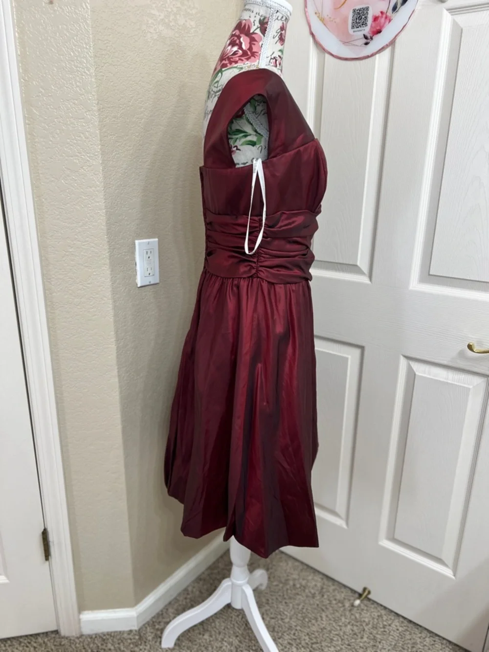 David's Bridal Wine Satin Prom Dress size 10 - Picture 2 of 8